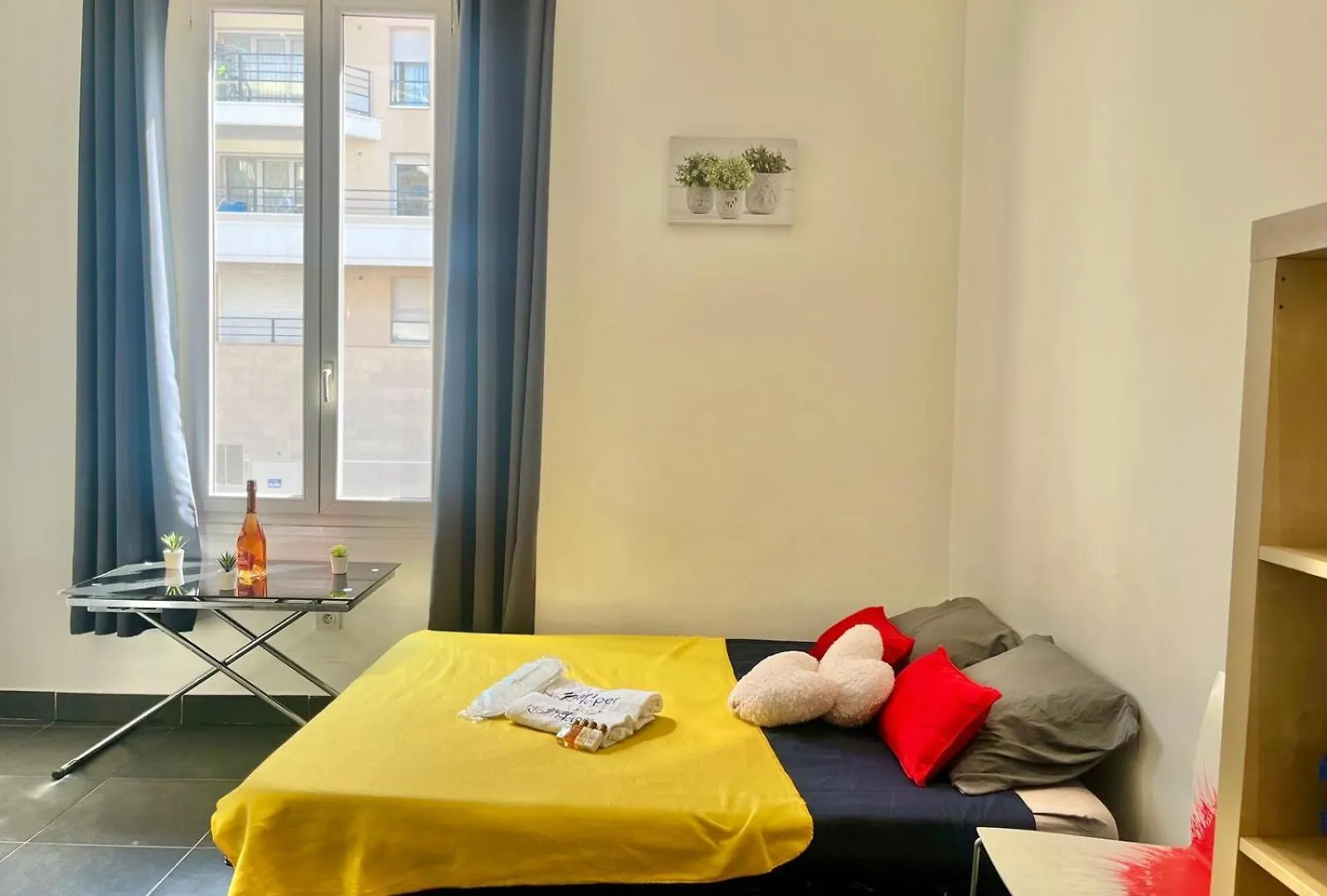 Studio Juan 1 Yourhosthelper Antibes Apartment